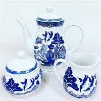 Blue Willow Royal Cuthbertson Blue White Tea Pot