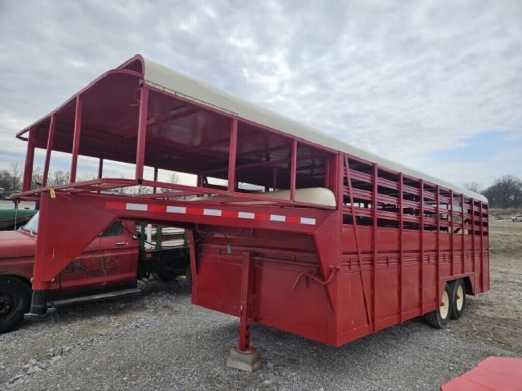 27ft. Tru Star gooseneck Livestock trailer,