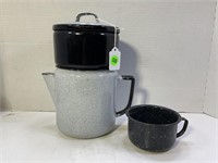1930'S ENAMELWARE COFFEE MAKER DRIP POT WITH