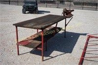 METAL SHOP BENCH WITH WOOD TOP & BENCH VISE