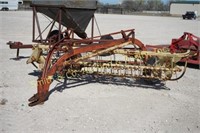 NEW HOLLAND HAY RAKE MOD NO 256