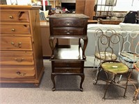 Pair Of Vintage 2 Drawer End Tables Queen Ann Legs