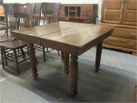 Antique Oak Dining Room Table + 3 Leaves