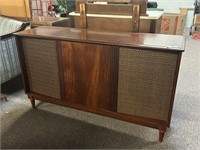 Beautiful Early 60s Silvertone Stereo Cabinet