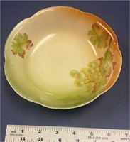 C6)  Vintage, HR, Alice of Bavaria, ceramic dish.