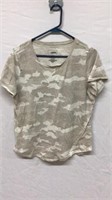 R2) LARGE CAMO SONOMA TSHIRT JUNIORS