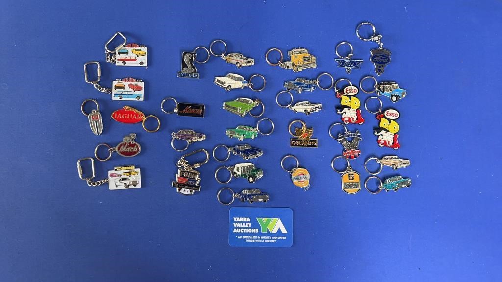 TRAY OF CAR KEY RINGS