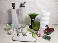 Group of vintage glass items
