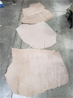 Group of 3 leather pieces