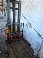 STOCKMAN WALK BEHIND FORKLIFT