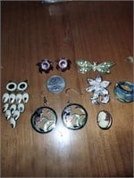 Jewelry lot, 2 sets of earrings (red flowers &