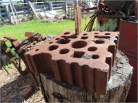 Blacksmiths Cast Iron Antique Swage Block