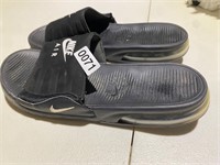Size 10 Nike slides