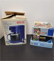 VTG 80'S REGAL COFFEE MAKER WITH PUZZLES IN TOTE