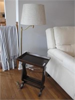 SIDE TABLE WITH LAMP WORKING