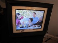 DIGITAL PICTURE FRAME WORK BY HP 10.5"X9"