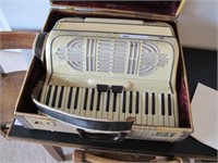 BUSILACCHIO ACCORDIAN IN ORIGINAL BOX