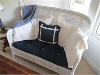 WHITE WICKER SATEE PILLOWS INCLUDED