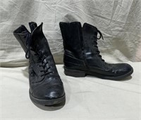 9M Lace Up & Zip Up Boots