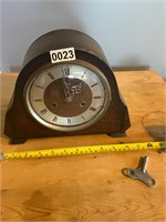 Smiths Enfield Mantle Clock with Key