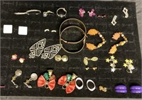 EARRINGS JACKPOT !!!  OVER 20 PAIRS