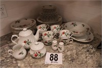 Approximately (45) Pieces of Lynn's China(R1)