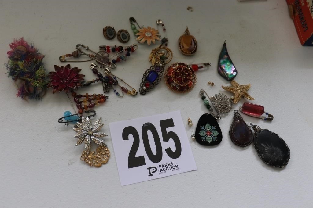 Ladies Pins, Pendants & Miscellaneous(R4)