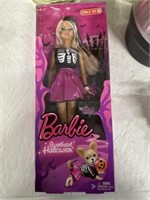 Sweetheart Halloween Barbie - Pink in box