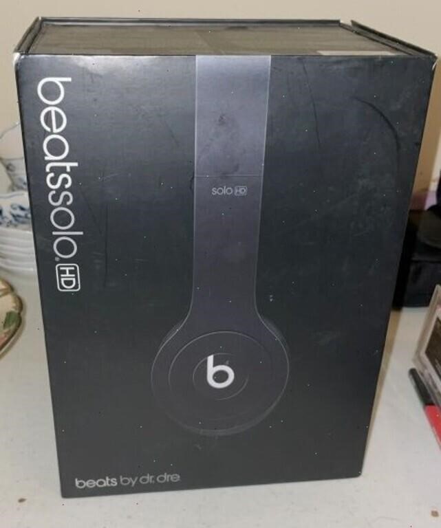 Beats Solo - Beats by Dr Dre Headphones