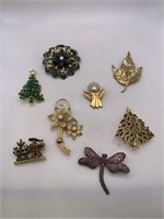 BROOCH LOT OF 8