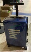 Ovis smart suitcase by Forward X - follows