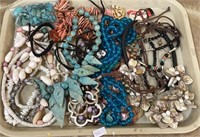 Tray lot of turquoise and seashell themed