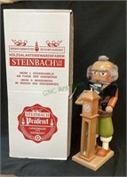 Steinbach nutcracker - Hickory Dickory, Dock