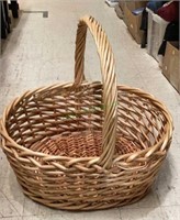 Well made extra large gathering basket with