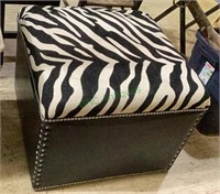 Modern style square ottoman with leather-like