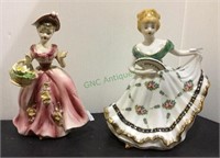 A lot of free porcelain figurines includes a