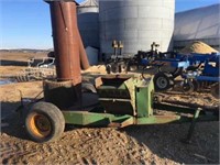 JD 700 feed mill, tank cut off, used for grinding@
