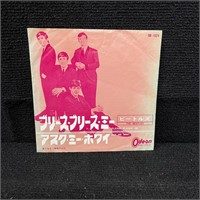 Beatles PPM Japan .45 Release Red Vinyl Scarce