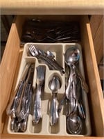 Kitchen silverware set