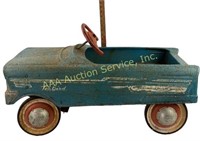 Tee Bird pedal Car, rust and paint loss please