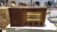 RCA Victor Table Top Radio