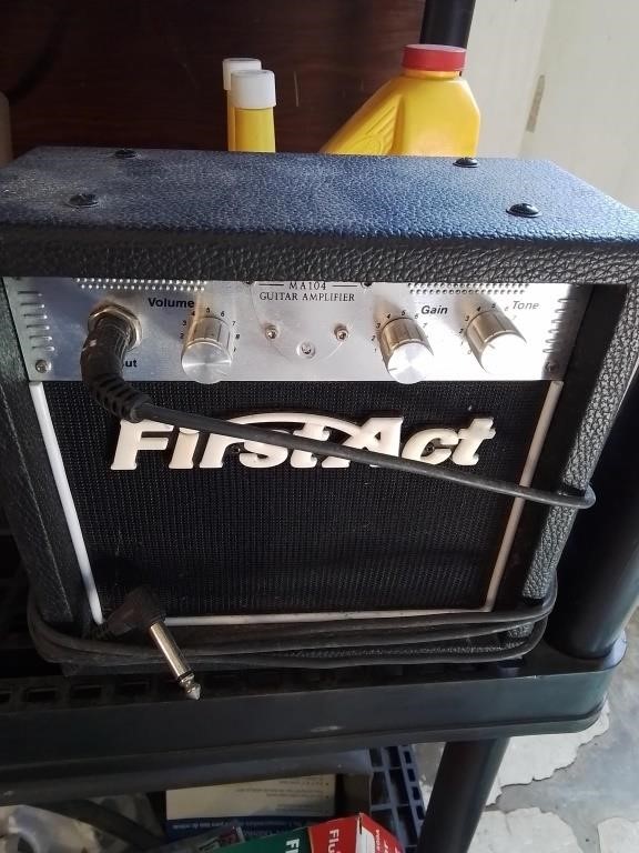 First act amplifier speaker for guitar
