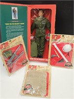 NIB GI JOE Home for the Holidays 12" &Accessories