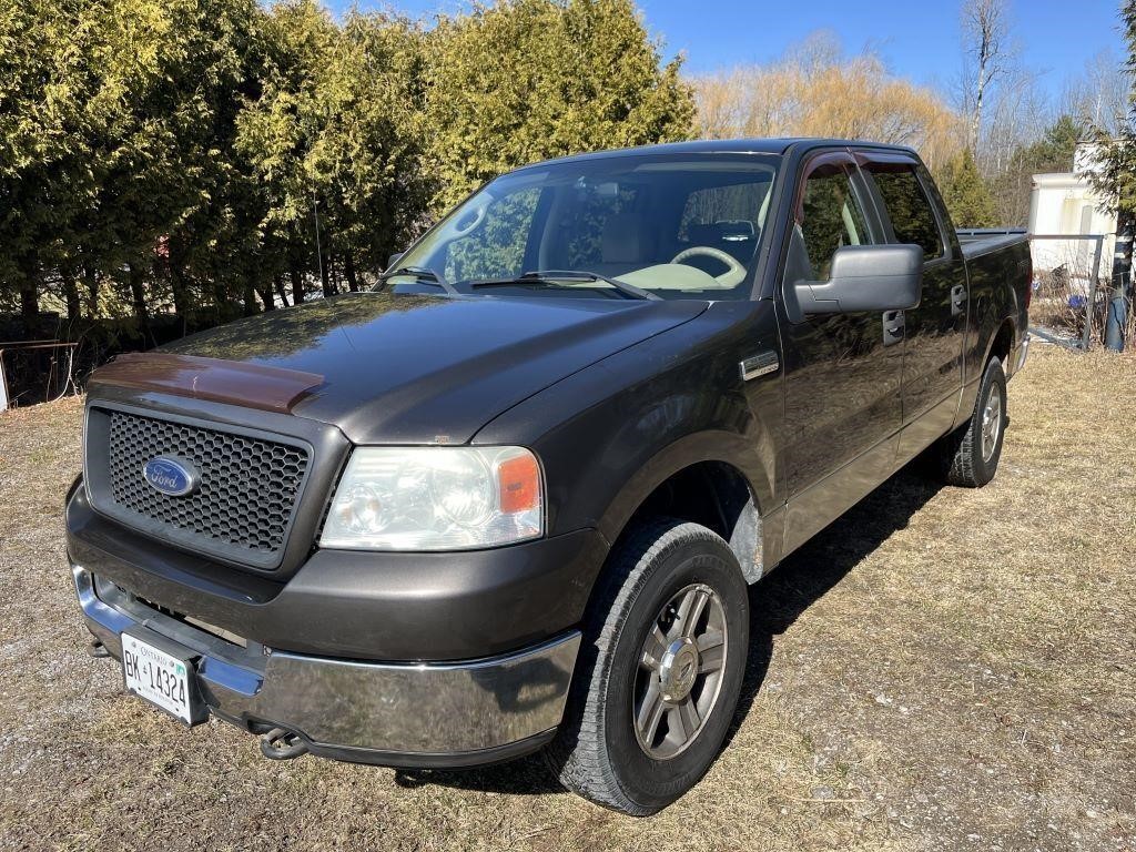 2005 Ford F150 Crew Cab 4 Wheel Drive 4.8 Engine