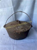 Small Cast Iron Dutch Oven with Lid