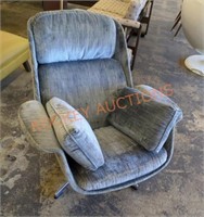 Vintage MCM stendig swivel lounge chair