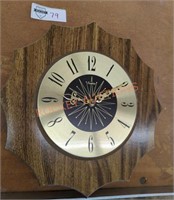 Vintage empire battery operated wall clock