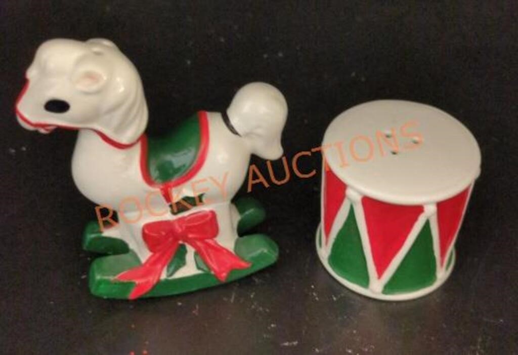 Vintage lefton horse and drum Christmas salt and