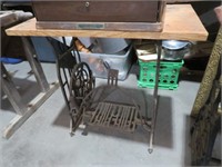 CAST IRON SEWING MACHINE BASE W WOOD TOP TABLE