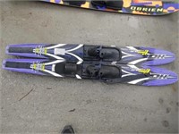pair of water skis